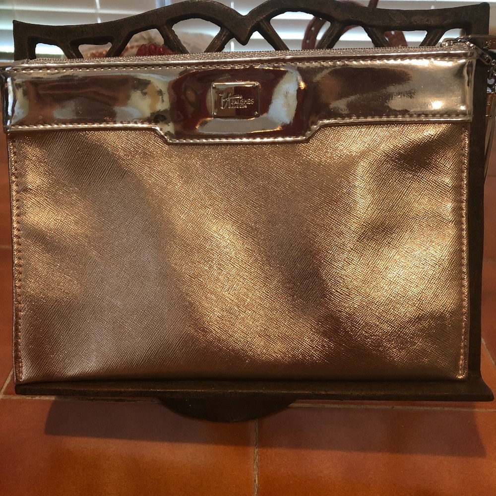IT Cosmetics Rose Gold Makeup Bag